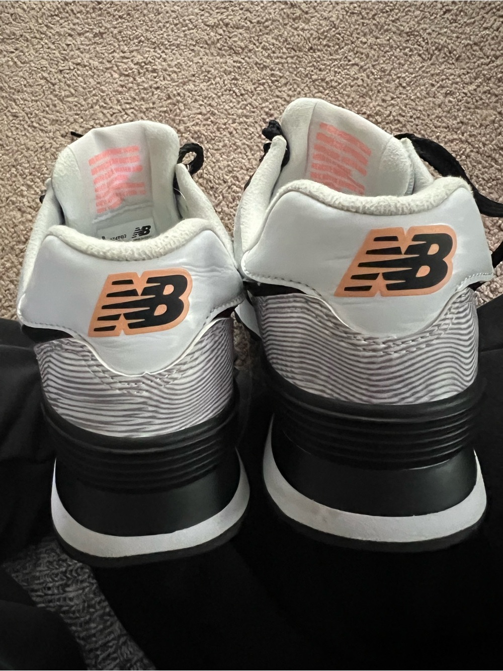 New balance sneakers - Picture 5 of 9